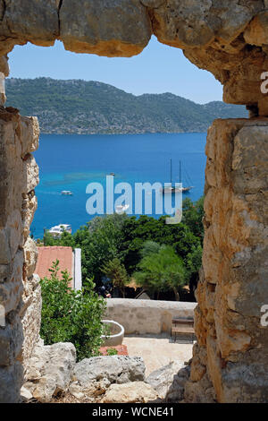 Simena è in realtà l antico nome di Lycian per esso. In turco, è noto come Kalekoy che si traduce in "Castello Village". Foto Stock