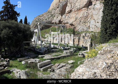 Tempio di Esculapio, versante sud dell'Acropoli di Atene Foto Stock