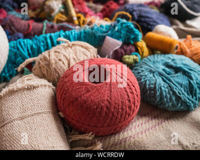 Palle di filati per tappeti, Jaipur, Rajasthan, India, Asia Foto Stock