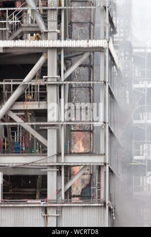 Slough, Regno Unito. 28 Agosto, 2019. Incendio presso il sito di Slough Trading Station Wagon Power Station Credit: Andrew Spiers/Alamy Live News Foto Stock