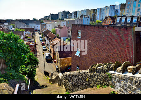 Bristol, vista delle case dalle fasi di cava e spalle case off Durdham Downs, Regno Unito Foto Stock