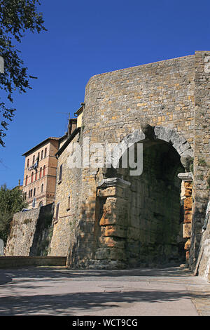 Antico insediamento Etrusco gateway per la città, Porta all'Arco, Volterra, Toscana, Italia Foto Stock