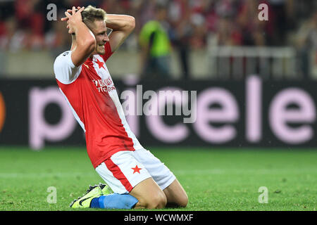 Sinobo Stadium, Praga. 28 Agosto, 2019. LUKAS MASOPUST di Slavia in azione durante la partita di football Champions' League 4° turno di qualificazione incontro di ritorno: Slavia Praga vs Cluj-Napoca nel Sinobo Stadium, Praga, Repubblica ceca, 28 agosto 2019. Credito: Michal Kamaryt/CTK foto/Alamy Live News Foto Stock