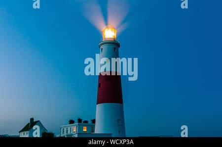 Portland Bill lighthouse nella notte estiva, isola di Portland, Dorset, England, Regno Unito Foto Stock