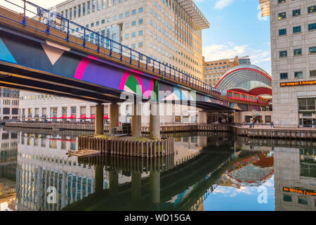 London, Regno Unito - 21 Maggio 2018: anary Wharf è una proprietà commerciale, è uno dei principali centri finanziari del Regno Unito, insieme con la città di Lo Foto Stock