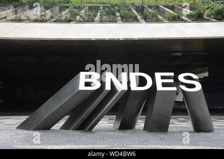 RIO DE JANEIRO, BRASILE, Novembre 6, 2018: BNDES (Banca nazionale per lo sviluppo sociale) sede nel centro di Rio de Janeiro Foto Stock