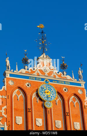 Casa delle Teste Nere e Schwab House, la Town Hall Square, Città Vecchia, Riga, Lettonia, Nord Europa, Foto Stock