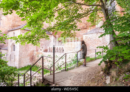 Il Monastero reale di San Juan de la Peña vicino a Jaca, Huesca, Spagna Foto Stock