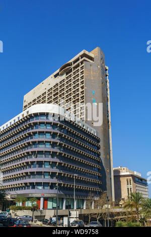 Beirut, Libano - Guerra civile libanese shell e bullet danni al Holiday Inn Hotel. 3 febbraio 2018 Foto Stock