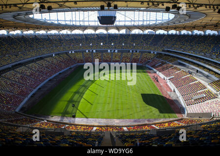 Bucarest, Romania - 29 agosto 2019: Panoramica del National Arena Stadium di Bucarest in una giornata di sole. Foto Stock