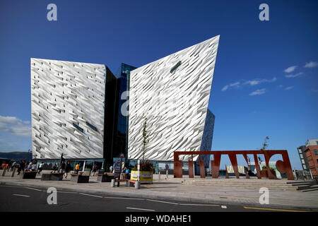 Titanic belfast titanic museum Belfast Irlanda del Nord Regno Unito Foto Stock