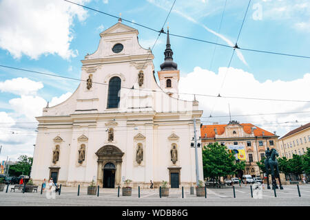 Brno, Repubblica Ceca - 21 Giugno 2019 : Chiesa di San Tommaso e la Galleria di Moravia Foto Stock