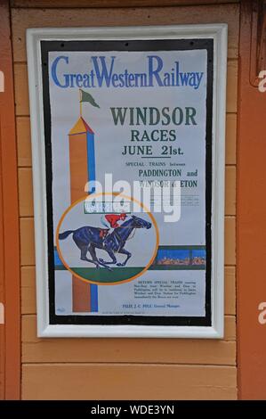 Un Great Western Railway poster pubblicitari windsor gare di Didcot Railway Centre, Oxfordshire Foto Stock