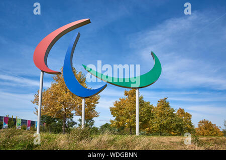 Le Paralimpiadi sign in il Queen Elizabeth Olympic Park, Stratford, East London REGNO UNITO Foto Stock