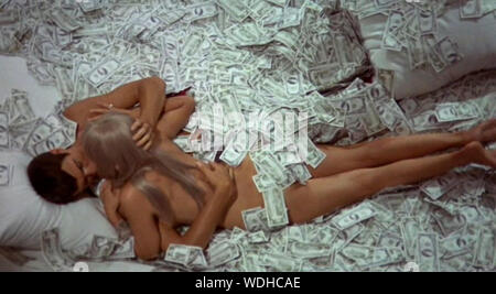 Pericolo: DIABOLIK 1968 Paramount Pictures film con Joh Philip diritto e Marisa Mell Foto Stock