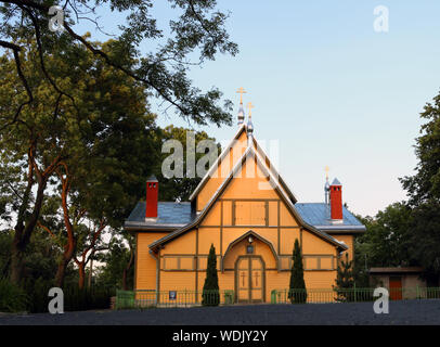 Tallinn, Estonia - 29 Giugno 2019: Saint Nicholas ortodossi in legno chiesa situata nella zona di Kopli Foto Stock