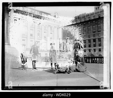 Girl Scouts Abstract/medio: 1 negativi : vetro 4 x 5 in. o più piccolo Foto Stock