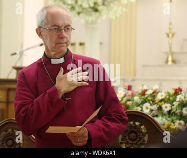 Negombo, Sri lanka. Il 29 agosto, 2019. L Arcivescovo di Canterbury JUSTIN WELBY offre un discorso in memoria delle vittime della Domenica di Pasqua attacchi a San Sebastiano in chiesa nel villaggio di Katuwapitiya. Credito: Pradeep Dambarage/ZUMA filo/Alamy Live News Foto Stock