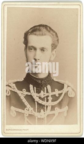 Granduca Paul Aleksandrovic, testa e spalle ritratto, rivolto verso sinistra Abstract/medio: 1 stampa fotografica su carte de visite mount. Foto Stock