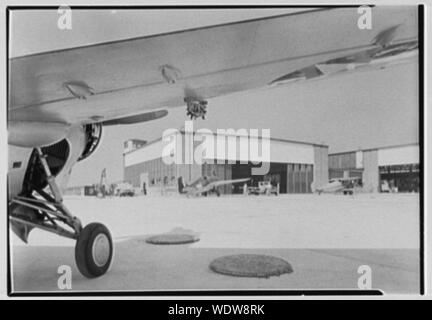 Grumman Aircraft Engineering Corp., Bethpage, Long Island. Abstract/medio: Collezione Gottscho-Schleisner Foto Stock