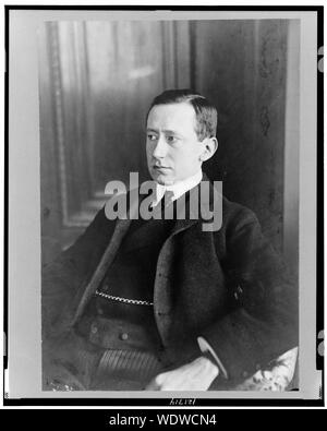 Guglielmo Marconi, a mezza lunghezza ritratto, seduto, rivolto verso sinistra Abstract/medio: 1 stampa fotografica. Foto Stock