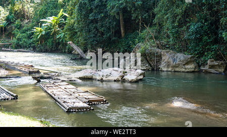 Lod grotta nei pressi di Pai, a nord della Thailandia Foto Stock