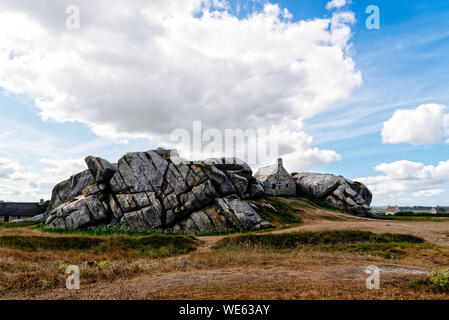 Casa in rocce nel villaggio Meneham, Kerlouan, Finisterre, Bretagna Francia Foto Stock