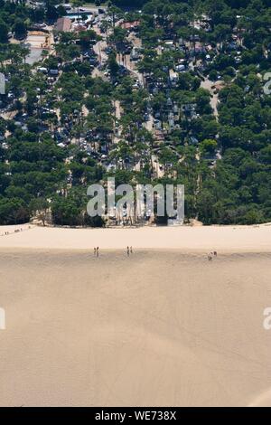 Francia, Gironde, Bassin d'Arcachon, la foresta di Landes, Dune du Pilat (la Grande Duna del Pyla) (aeria view) Foto Stock