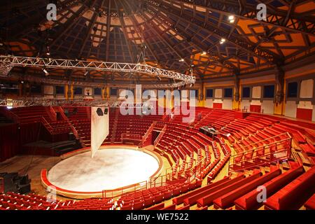 Francia, Somme, Amiens, interno del Jules Verne Circus in Amiens Foto Stock