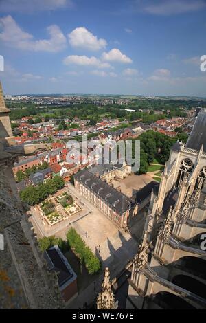 Francia, Somme, Amiens, vista del distretto di St Leu dalle torri della cattedrale di Notre Dame sono classificati come patrimonio mondiale dall' UNESCO Foto Stock