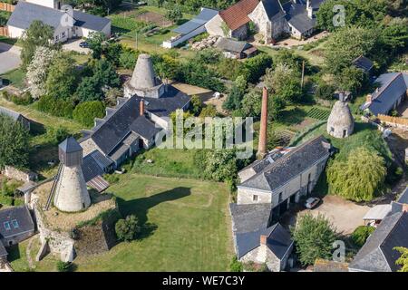 Francia, Maine et Loire, Blaison Saint Sulpice, Blaison, le Pied Renard mulini a vento (vista aerea) Foto Stock