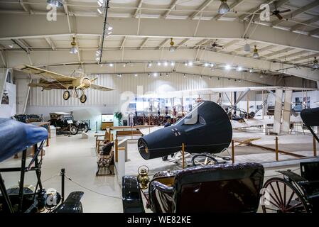 Stati Uniti, Maine, Kennebunkport, gufi testa Transportation Museum, Gemini capsula spaziale e 1913 Deperdussin monoplan replica Foto Stock