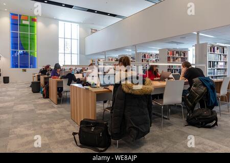 Canada, Provincia di Quebec, Eastern Townships o Estrie, Sherbrooke, Borough di Lennoxville, Vescovo's University, Biblioteca Foto Stock