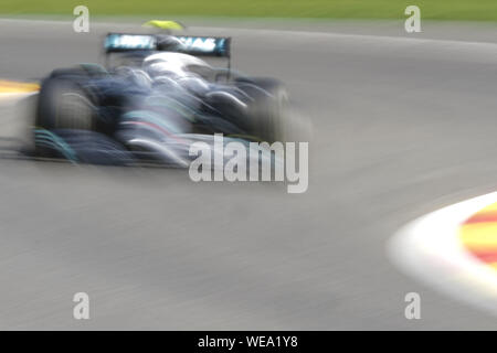 Spa Francorchamps, Belgio. Il 30 agosto, 2019. Driver Mercedes Valtteri Bottas (FIN) in azione durante la prima sessione di prove libere della Formula Uno Gran Premio del Belgio presso il circuito di Spa Francorchamps - Belgio Credito: Pierre Stevenin/ZUMA filo/Alamy Live News Foto Stock