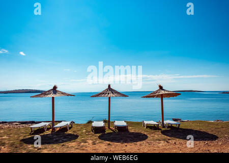 Una bellissima spiaggia di Premantura, Croazia Foto Stock