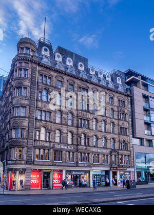 Old Waverley Hotel sulla luglio 30, 2017 a Edimburgo in Scozia. Il Waverley Hotel si trova nella città nuova su Princes Street. Foto Stock