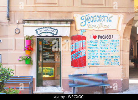 Panetteria tradizionale negozio di fronte, Camogli, Liguria, Italia, Foto Stock