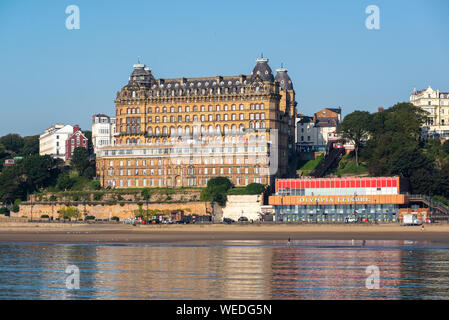 Il Grand Hotel, South Bay, Scarborough, North Yorkshire, Regno Unito Foto Stock