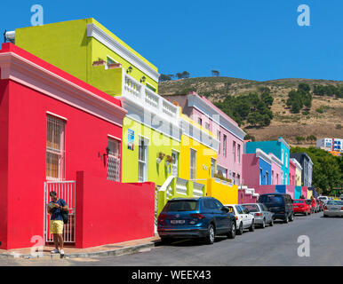 Eredità di colorate case su Wale Street nel quartiere Bo-Kaap di Cape Town, Western Cape, Sud Africa Foto Stock