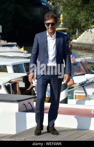 Venezia, Iyaly. Il 30 agosto, 2019. 76° Festival del Cinema di Venezia 2019, avvistamenti di celebrità. Nella foto, Adriano Giannini Credit: Indipendente Agenzia fotografica/Alamy Live News Foto Stock