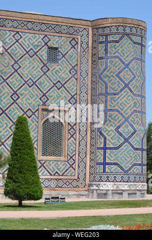 Il complesso Registan di Samarcanda, Uzbekistan, un impressionante classico esempio di architettura islamica Foto Stock