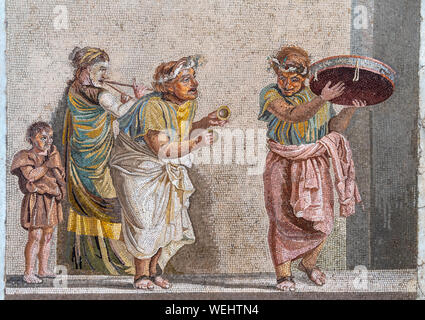 Mosaico romano da Pompei raffigurante romano musicisti di strada, ora a Napoli Museo Archeologico. Napoli, Italia Foto Stock