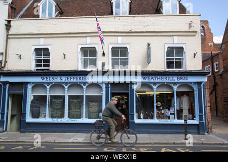 Il gallese e Jefferies e Weatherill Bros Sarto, High Street, Eton, Windsor; Londra; Inghilterra; Regno Unito Foto Stock