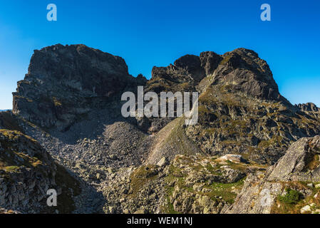 Picco e Orlovetz Zliq Zub in montagna Rila, Bulgaria Foto Stock