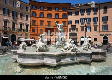 Fontana del Nettuno in Piazza Navona, Roma, Italia Foto Stock