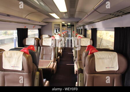 All'interno di una prima classe di marchio ferroviaria 3 pullman da un primo grande Western Inter-City HST Treno ad alta velocità Foto Stock