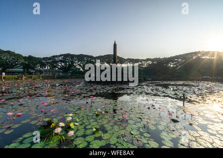 Monumen Tugu Balai Kota Alun Alun Malang situato nel centro della città Malang East Java Indonesia Foto Stock