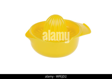 Giallo limone in plastica isolato spremitore, su sfondo bianco con percorso di clipping. Foto Stock