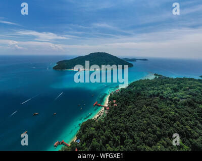 Vista aerea di Pulau Perhentian Besar e Pulau Perhentian Kecil islands, Tenrengganu, Malaysia Foto Stock