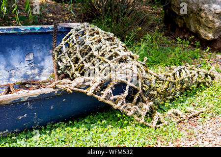 Vecchia barca da pesca e numero netto 3861 Foto Stock